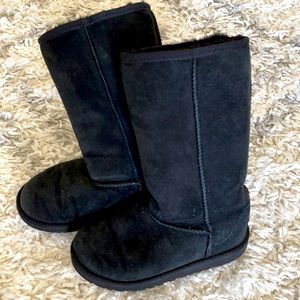 Ugg Kids Black size 2 boots